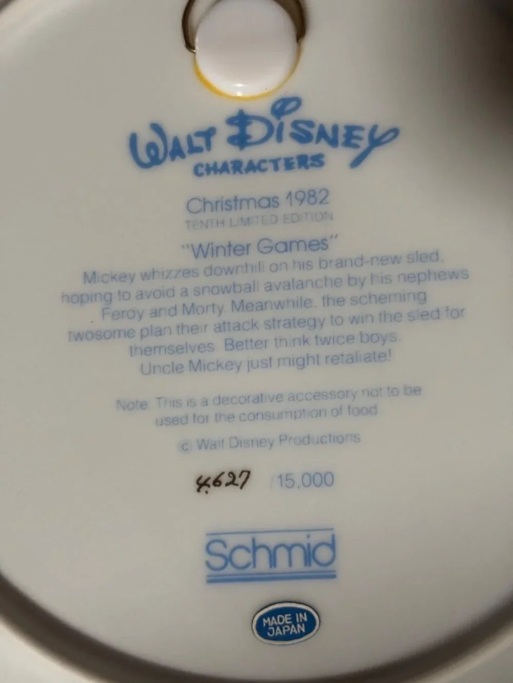 Schmid Walt Disney 1982 Christmas Collector Plate w/ Box Christmas Games